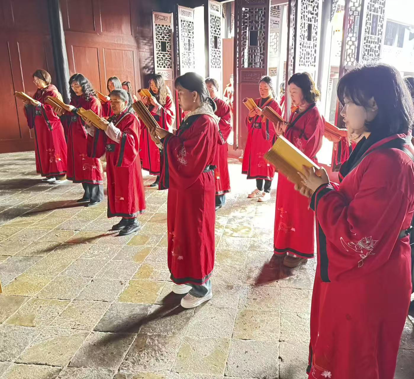 参观阳明祠 诵读经典20250311.jpg